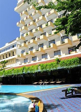 Golden Beach Hotel Паттая Екстер'єр фото