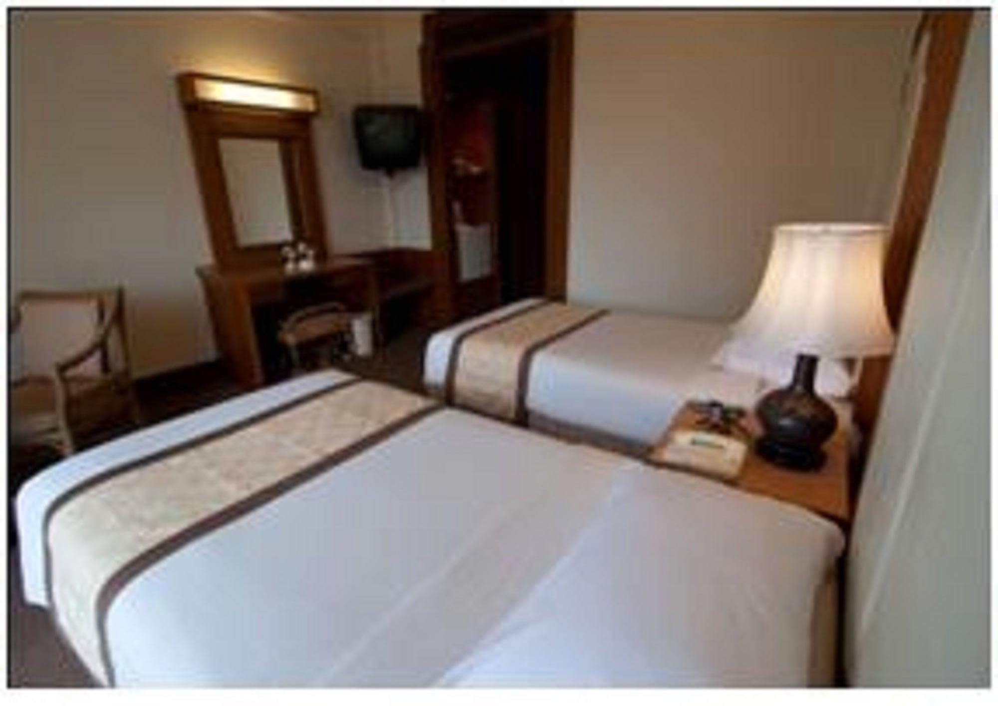 Golden Beach Hotel Паттая Екстер'єр фото