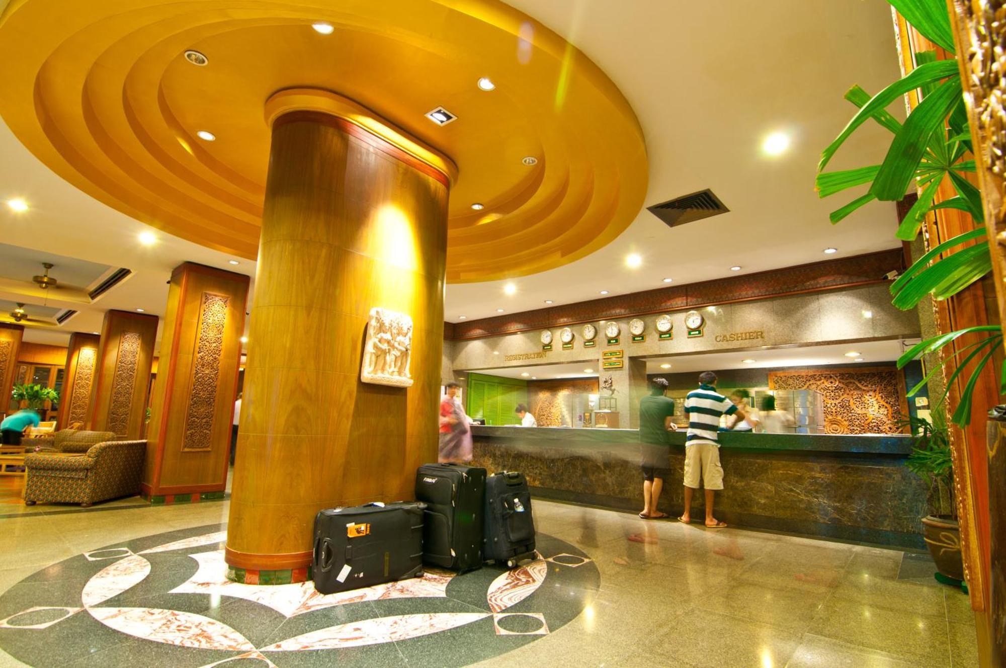 Golden Beach Hotel Паттая Екстер'єр фото