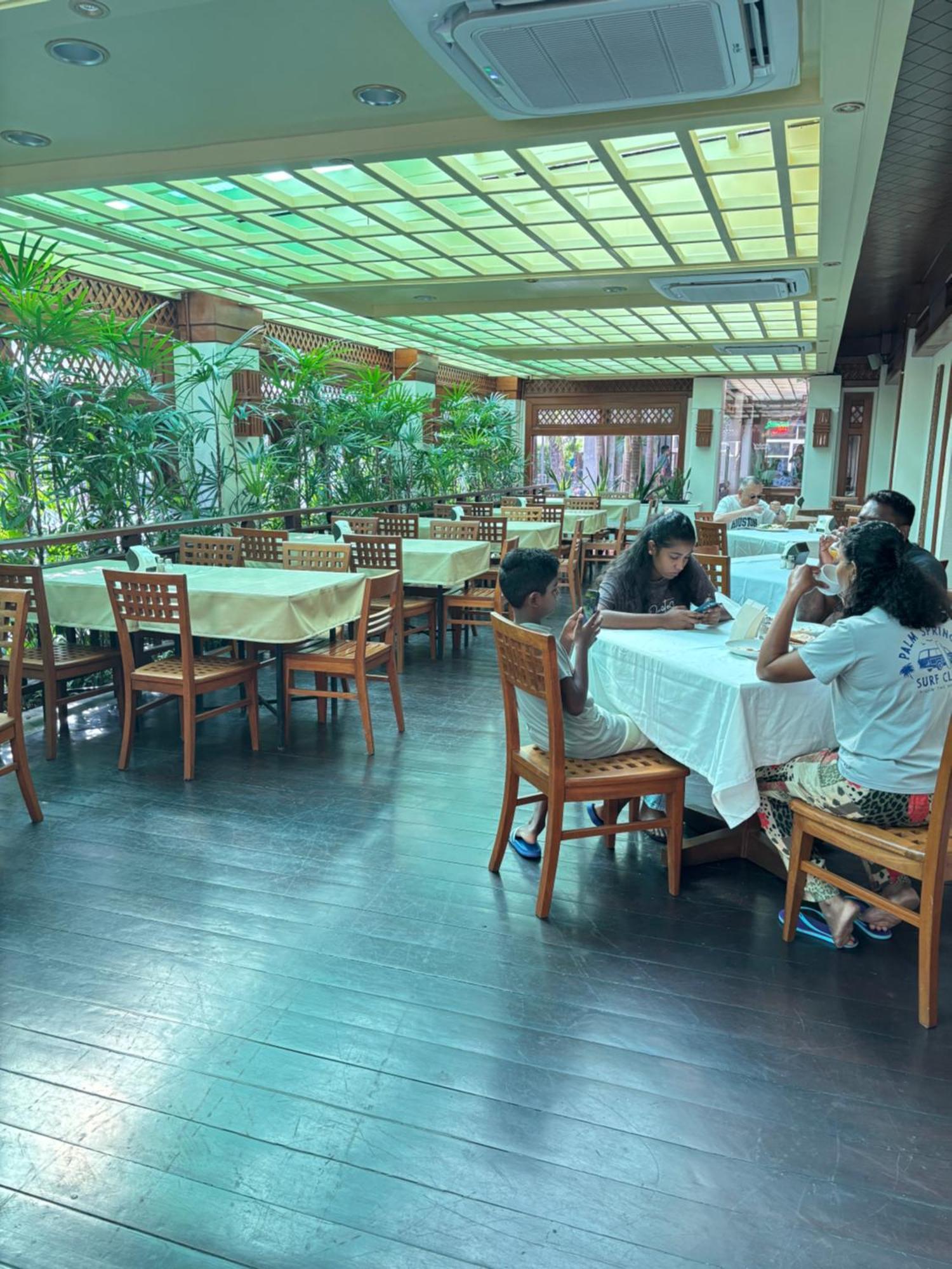 Golden Beach Hotel Паттая Екстер'єр фото
