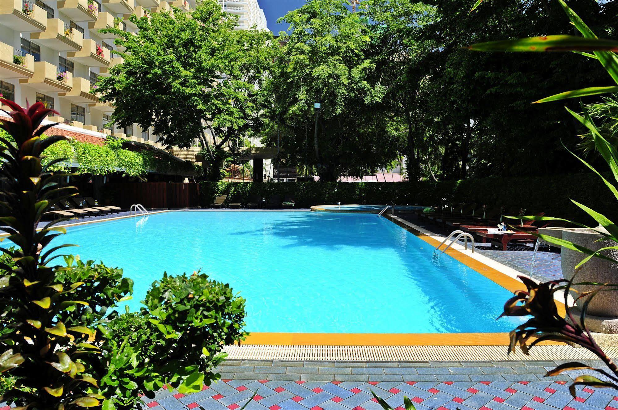 Golden Beach Hotel Паттая Екстер'єр фото