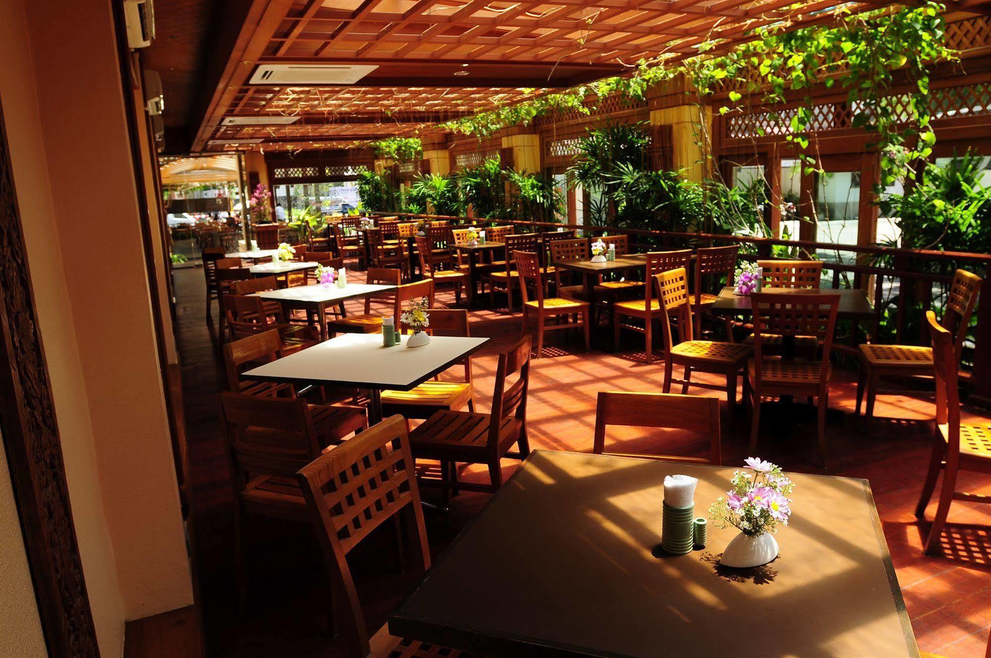 Golden Beach Hotel Паттая Екстер'єр фото