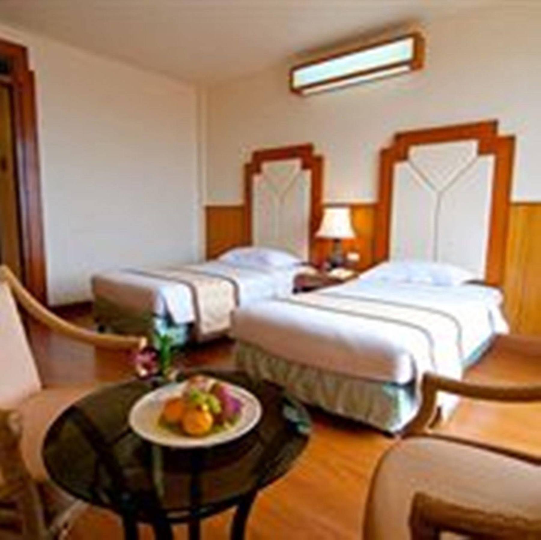 Golden Beach Hotel Паттая Екстер'єр фото
