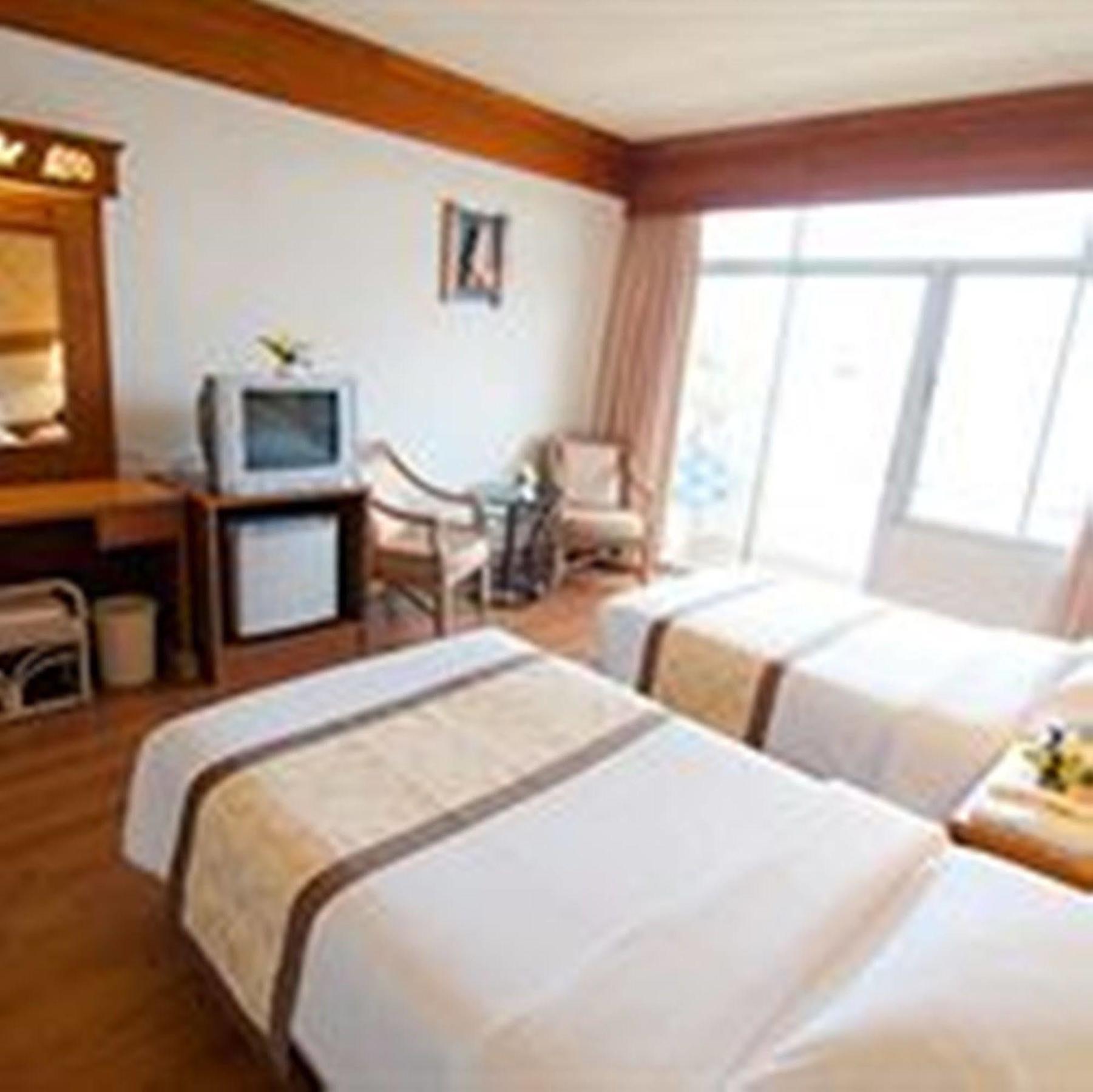 Golden Beach Hotel Паттая Екстер'єр фото